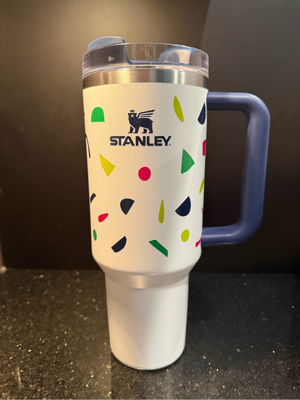 Stanley 40 oz Quencher H2.0 FlowState Tumbler in the "Abstract Geo" 
Colourway